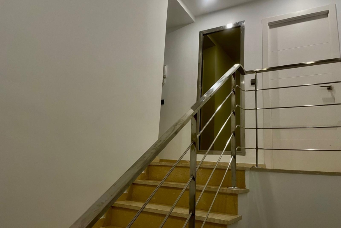 Chalet de lujo con Ascensor, Piscina y Jacuzzi Exterior en Pau 5 – Campo de Golf Alicante