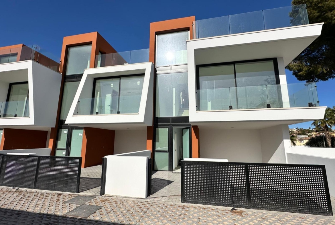 Newly built semi-detached single-family homes