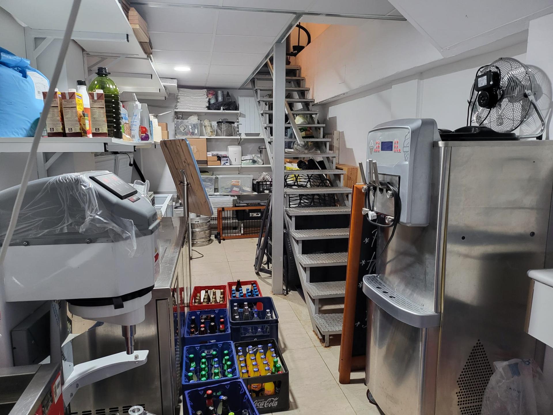 6-5-43 Unique opportunity in Calpe: beachfront restaurant ready to operate