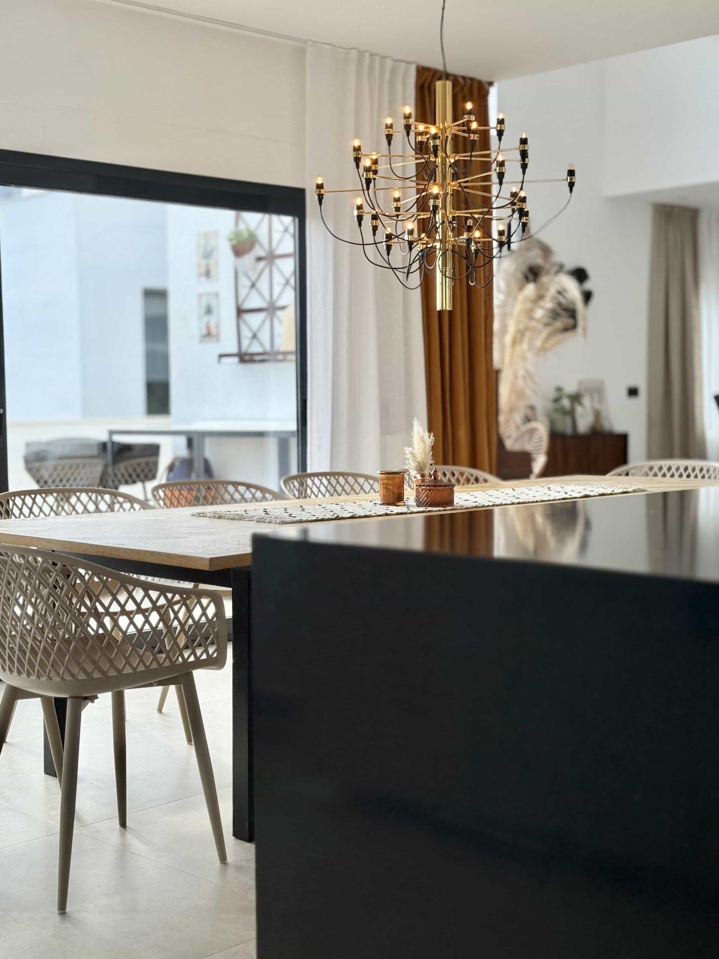 6-50-7 Oasis Mediterráneo en Playa de San Juan: Elegancia y Confort a Pasos del Mar