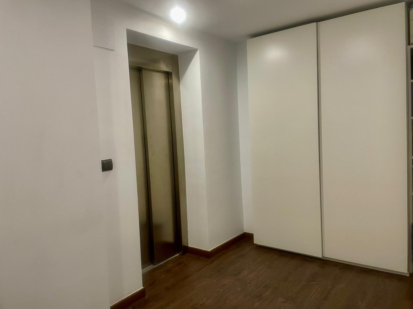 Chalet de lujo con Ascensor, Piscina y Jacuzzi Exterior en Pau 5 – Campo de Golf Alicante