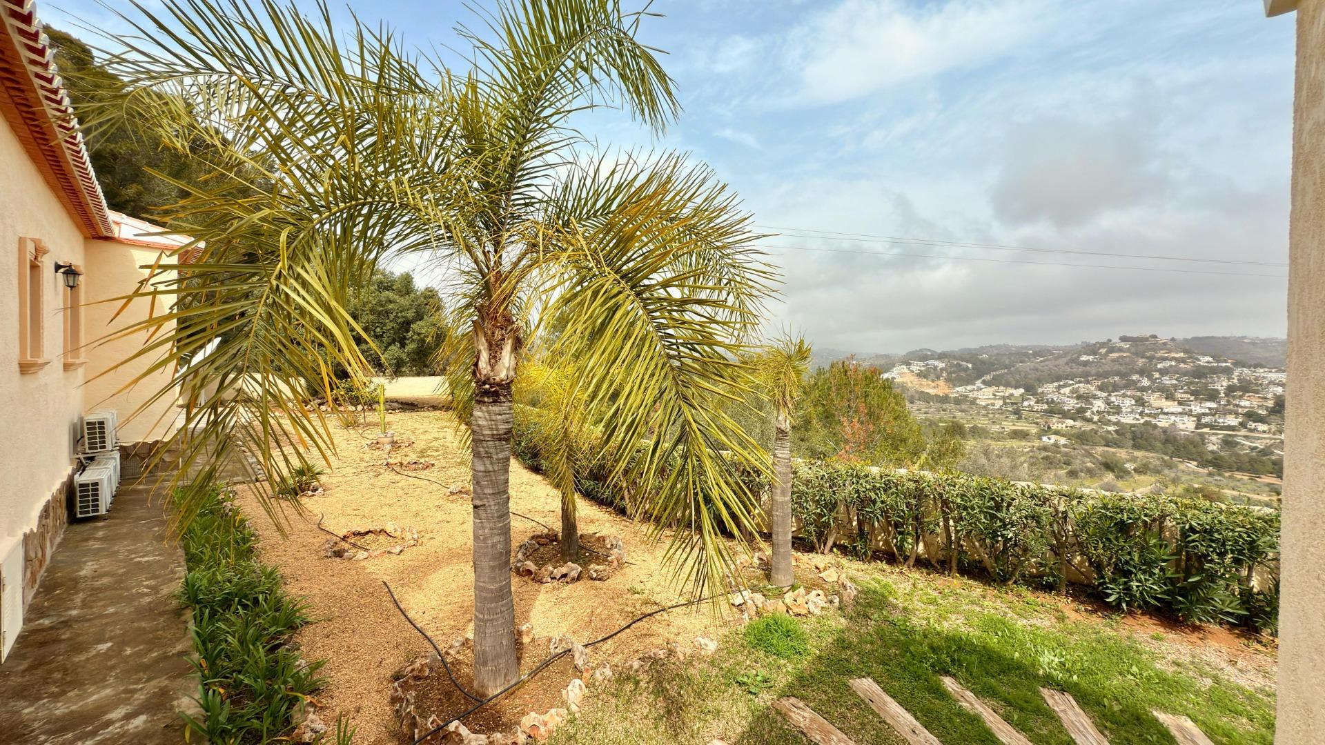 6-52-5 Exclusive Mediterranean villa in Calpe with large pool and panoramic views