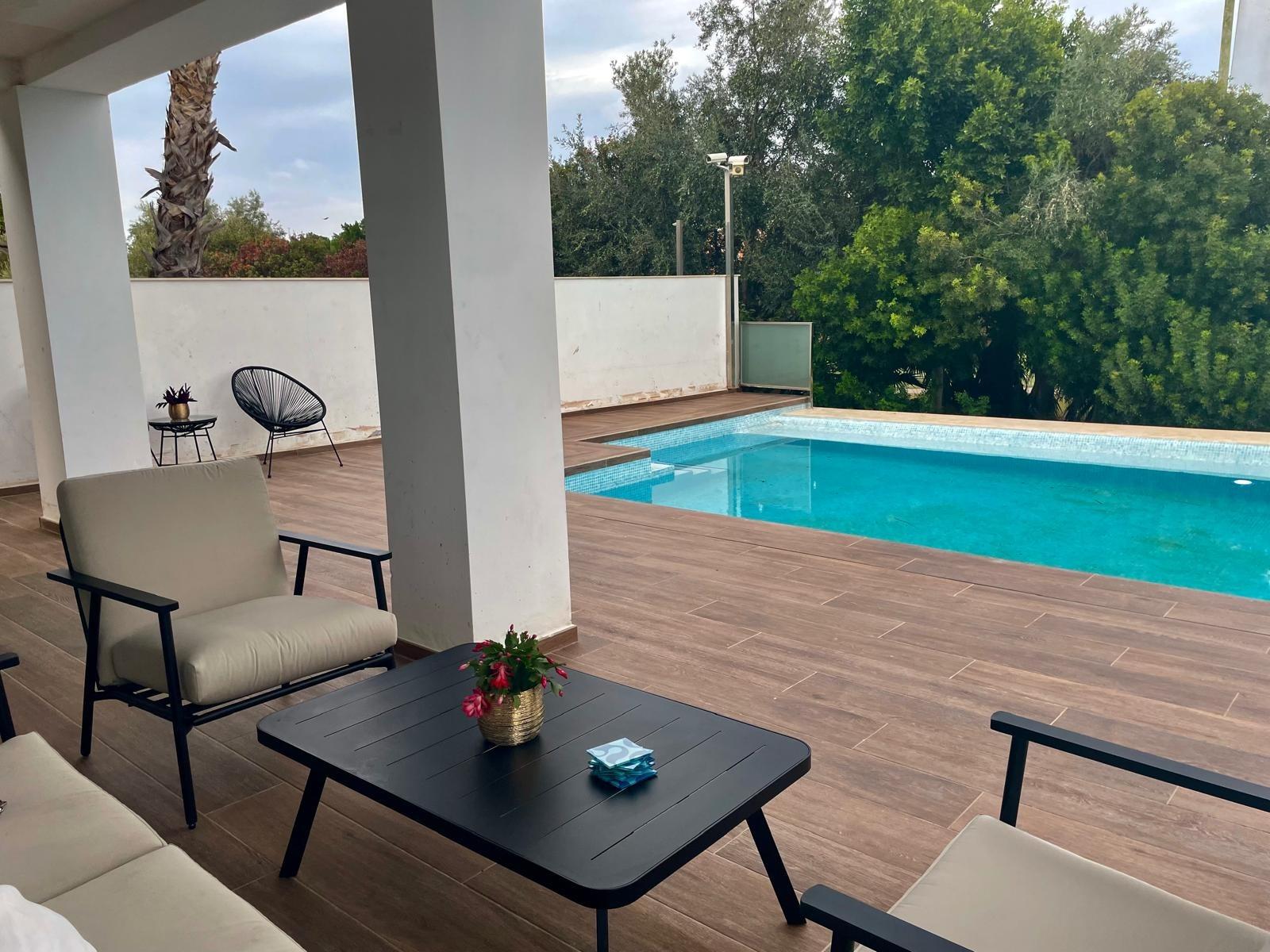 Chalet de lujo con Ascensor, Piscina y Jacuzzi Exterior en Pau 5 – Campo de Golf Alicante