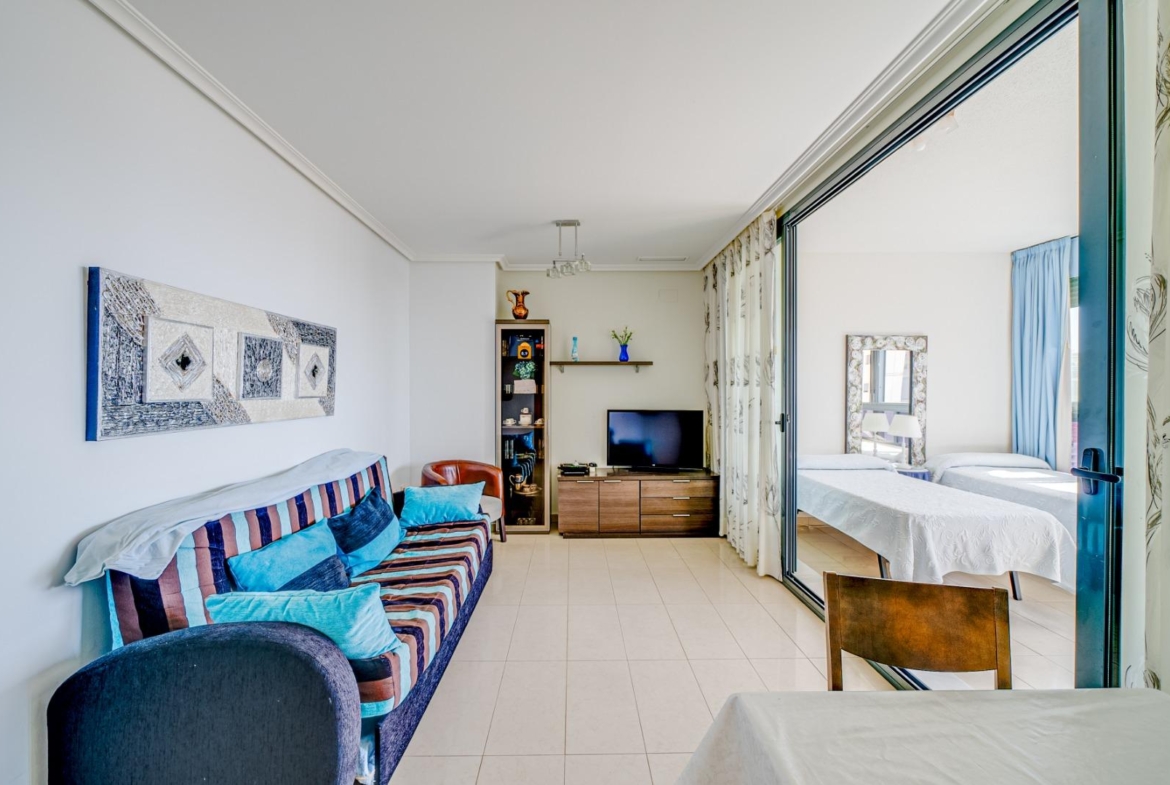 Licht appartement met prachtig uitzicht op zee