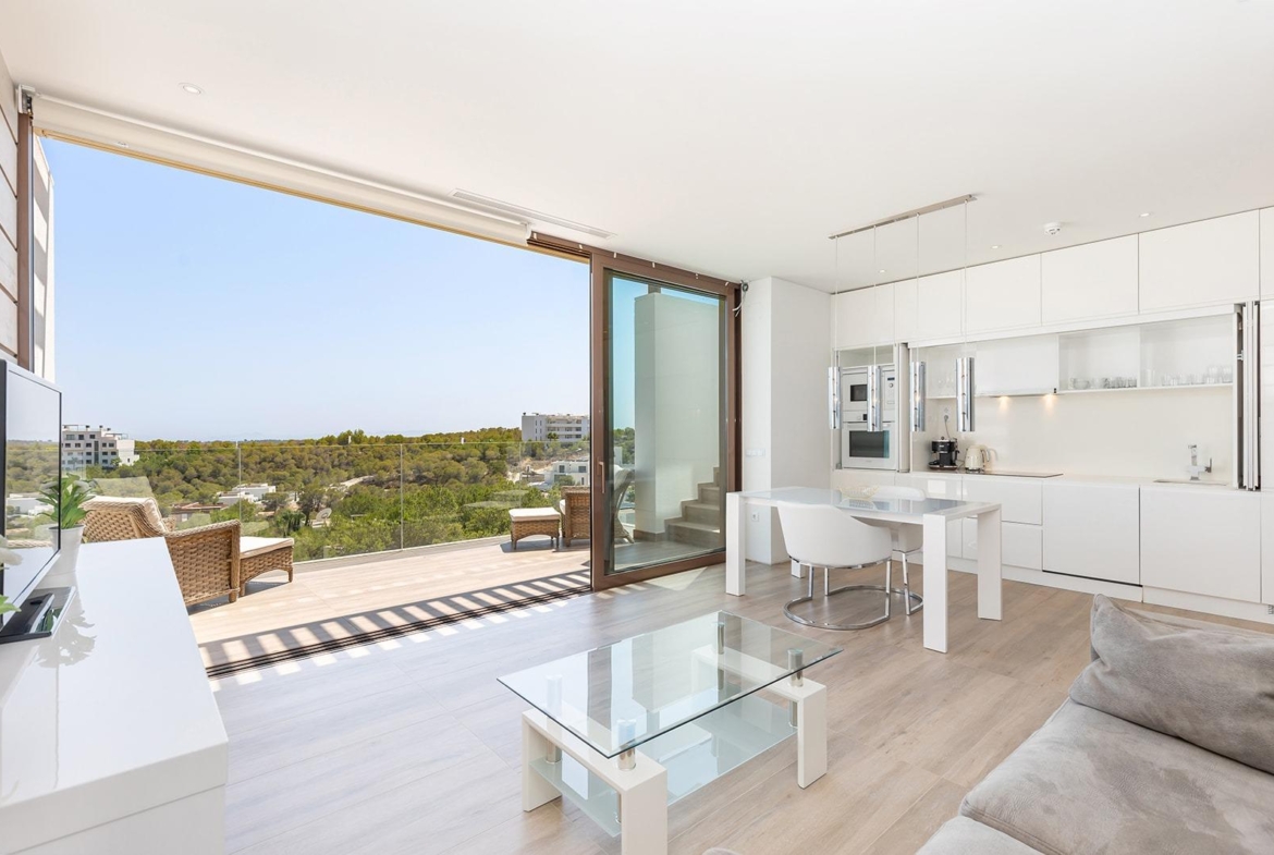 LAS COLINAS. ATICO CON SOLARIUM ENORME PRIVADO. 2 DORM. 2BAÑOS. GARAJE+TRASTERO.