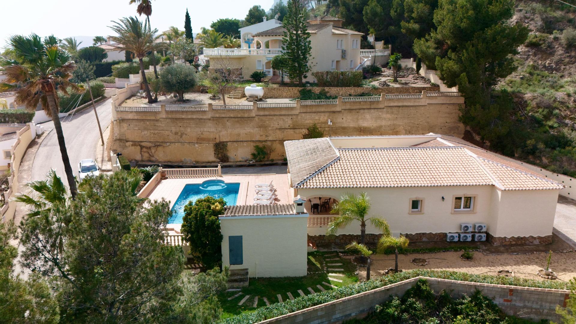 6-6-35 Exclusive Mediterranean villa in Calpe with large pool and panoramic views
