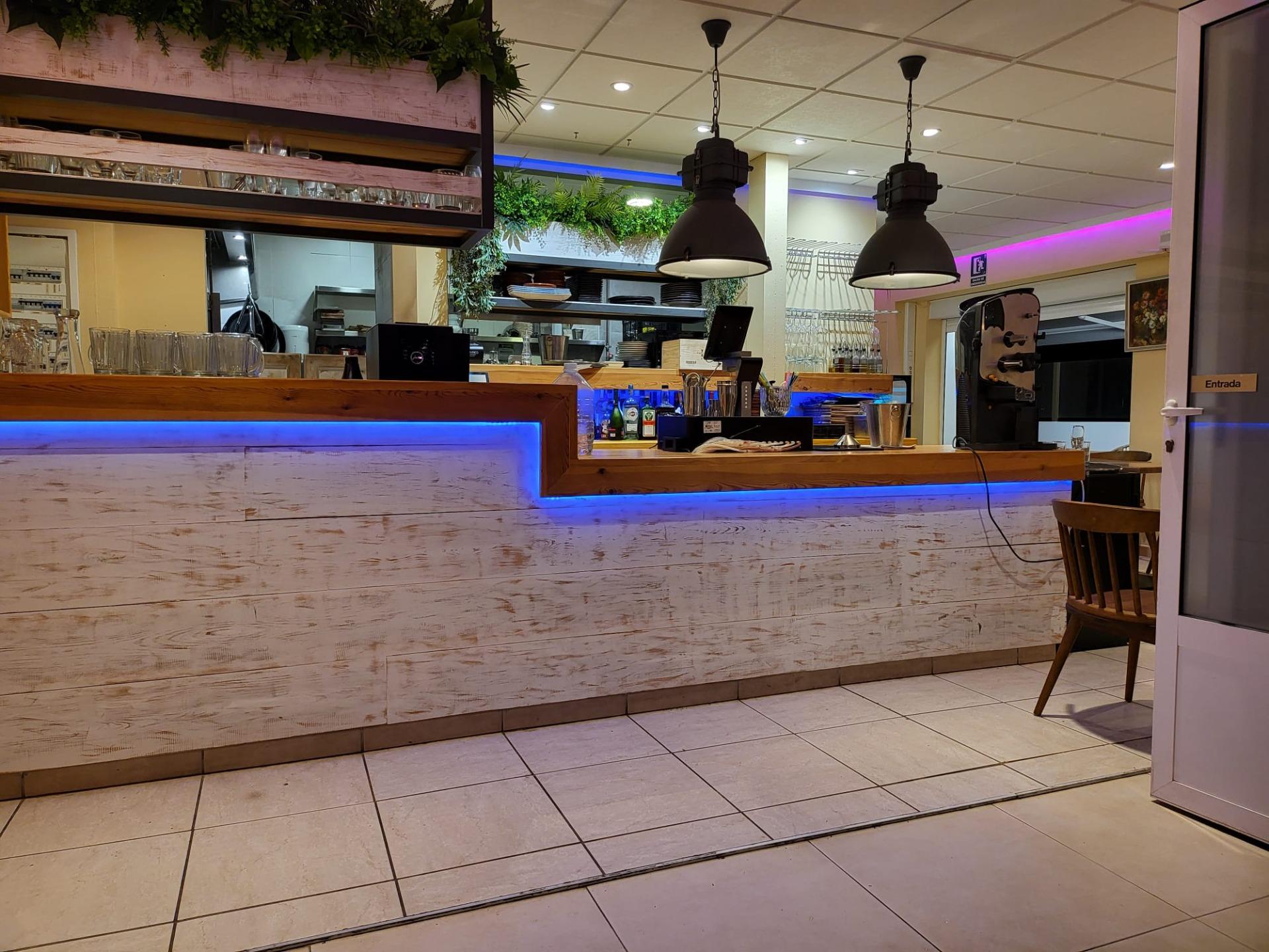6-6-43 Unique opportunity in Calpe: beachfront restaurant ready to operate