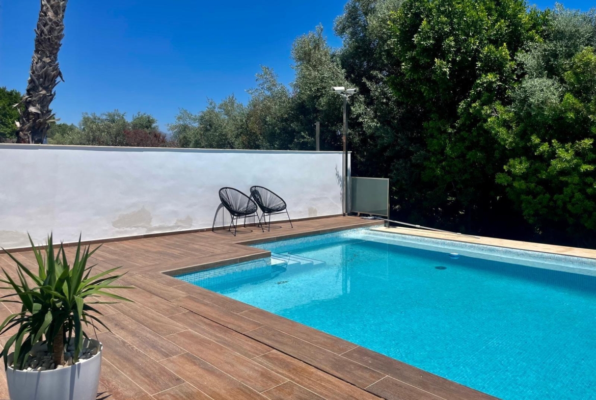 Chalet de lujo con Ascensor, Piscina y Jacuzzi Exterior en Pau 5 – Campo de Golf Alicante