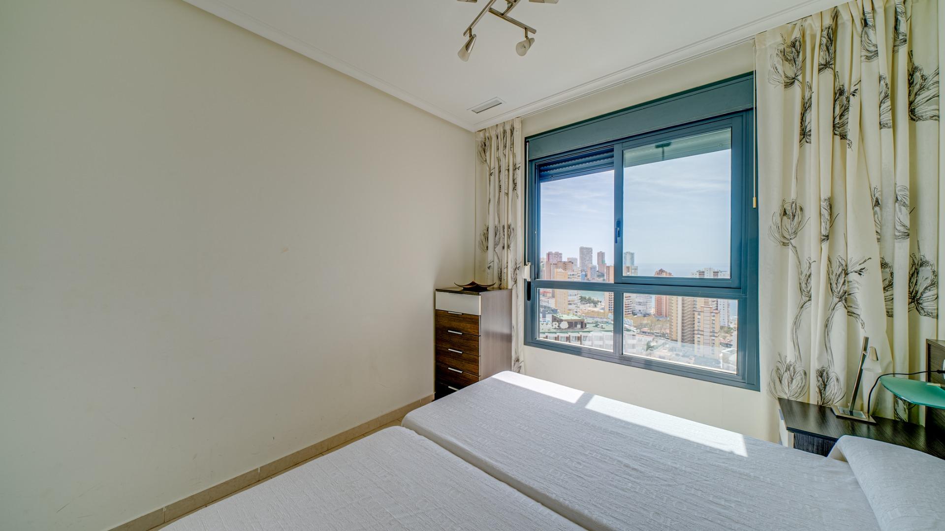 Licht appartement met prachtig uitzicht op zee