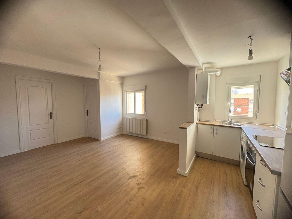 6-7-47 FULLY RENOVATED AND VERY BRIGHT APARTMENT FOR SALE IN BARRIO DEL PILAR, MADRID