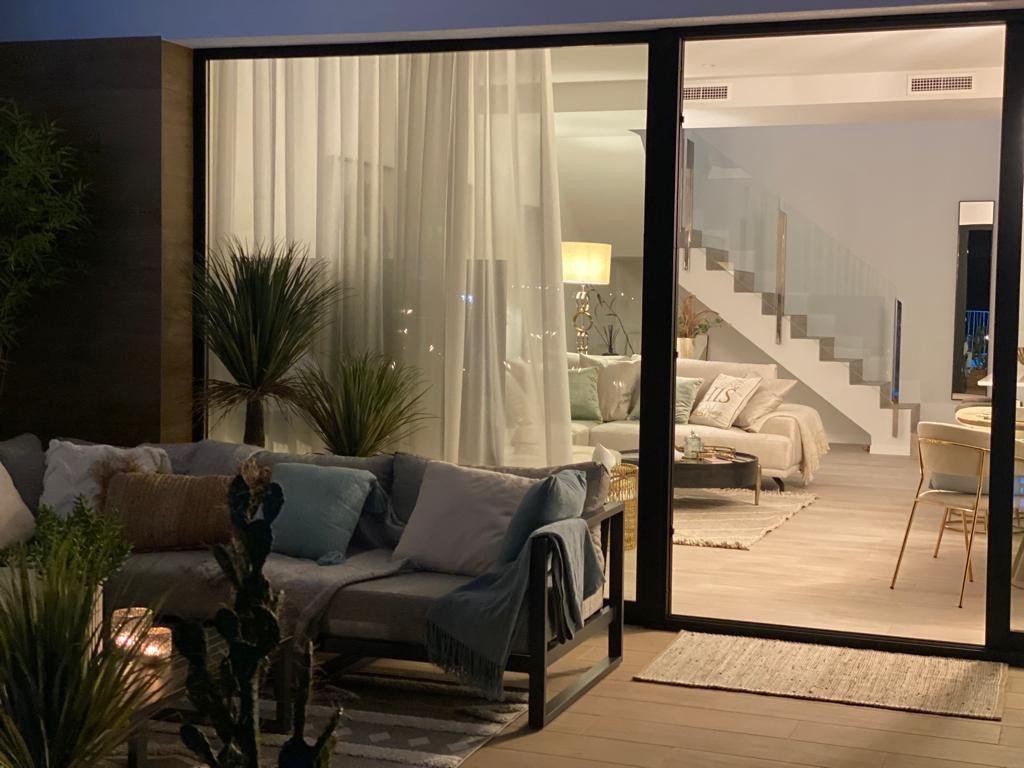 VILLA TE KOOP IN FINESTRAT