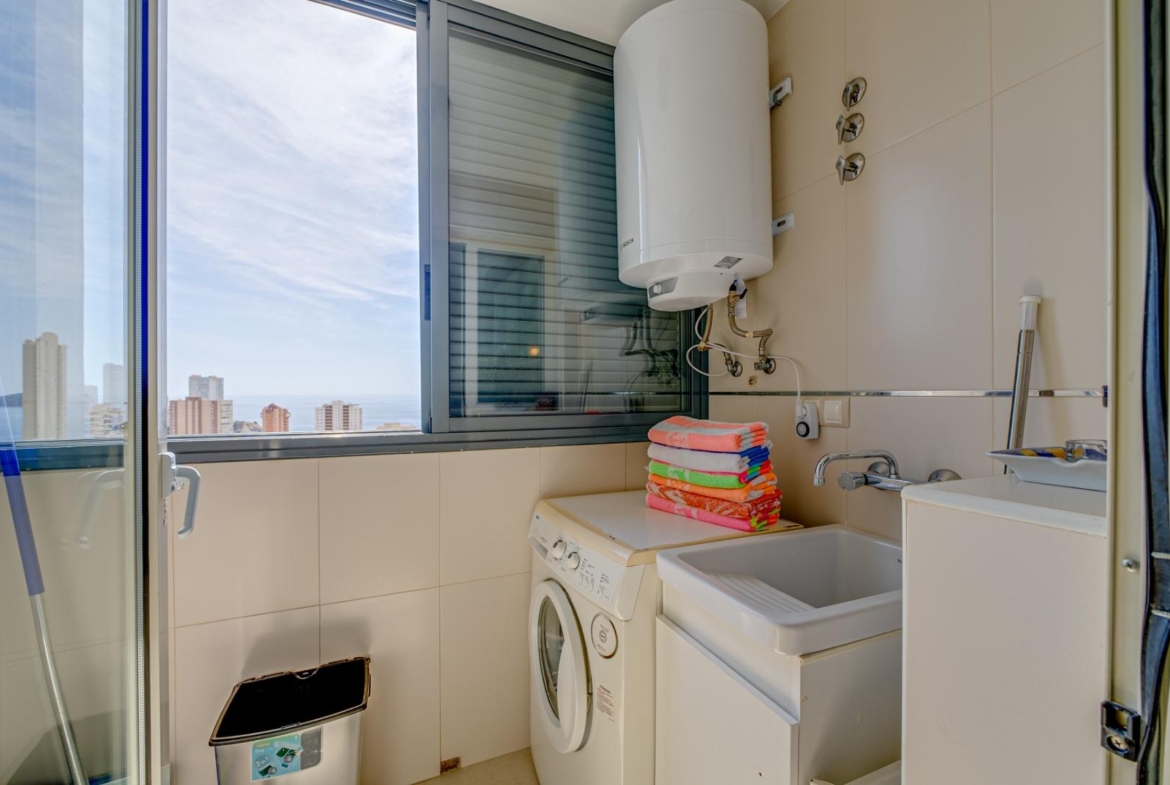 Licht appartement met prachtig uitzicht op zee