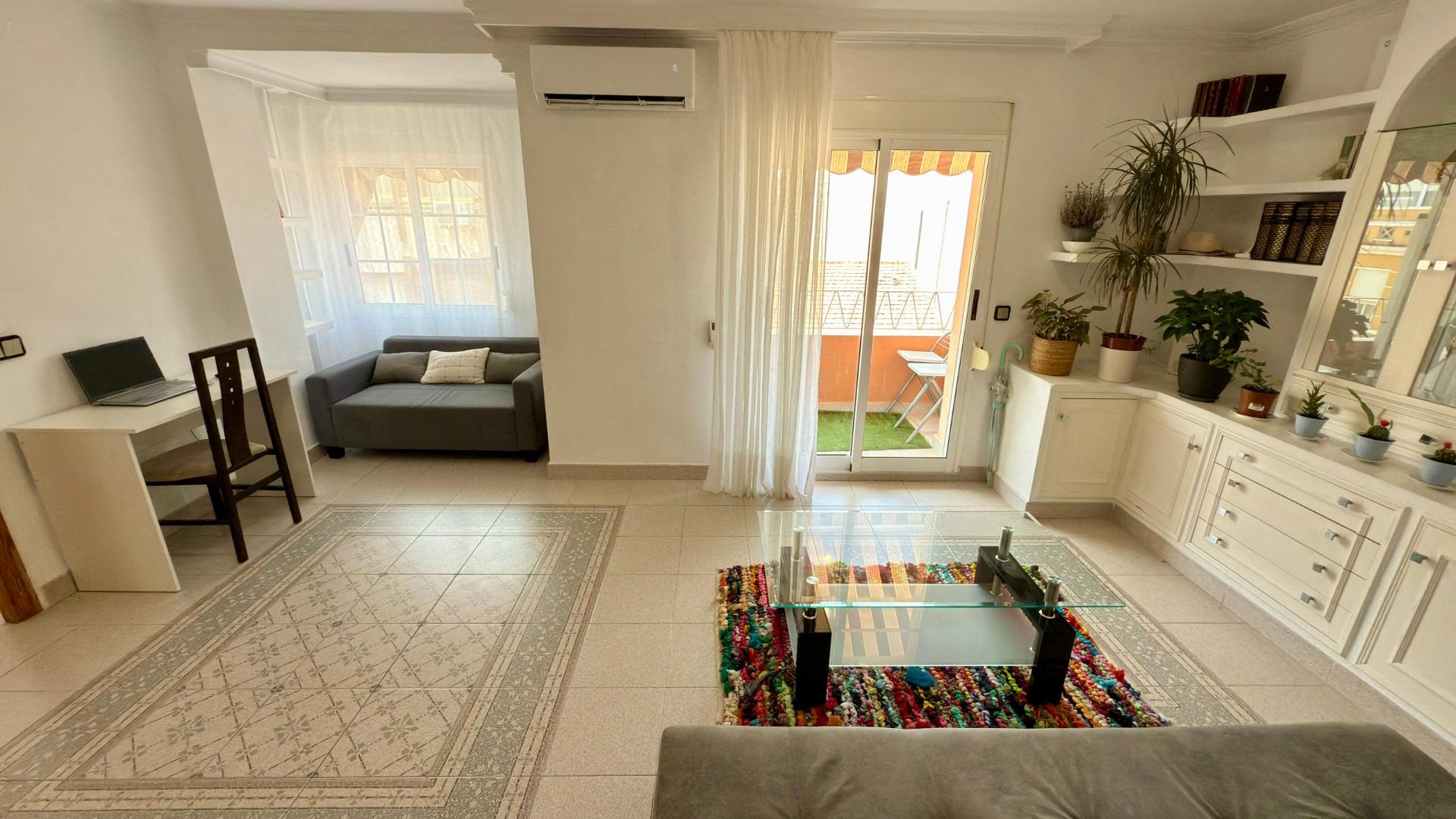 GREAT OPTION – well-maintained apartment in Alicante