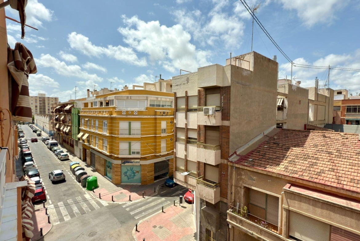 GREAT OPTION – well-maintained apartment in Alicante