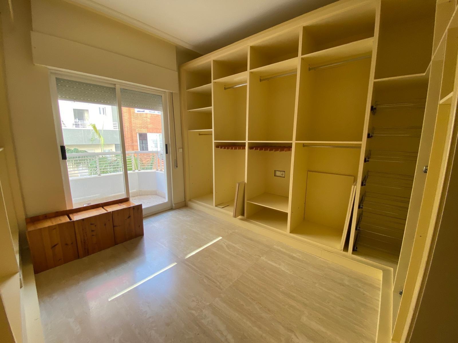 WITH SEA VIEWS apartment 4 bedrooms, 2 bathrooms, 2 terraces, and garage