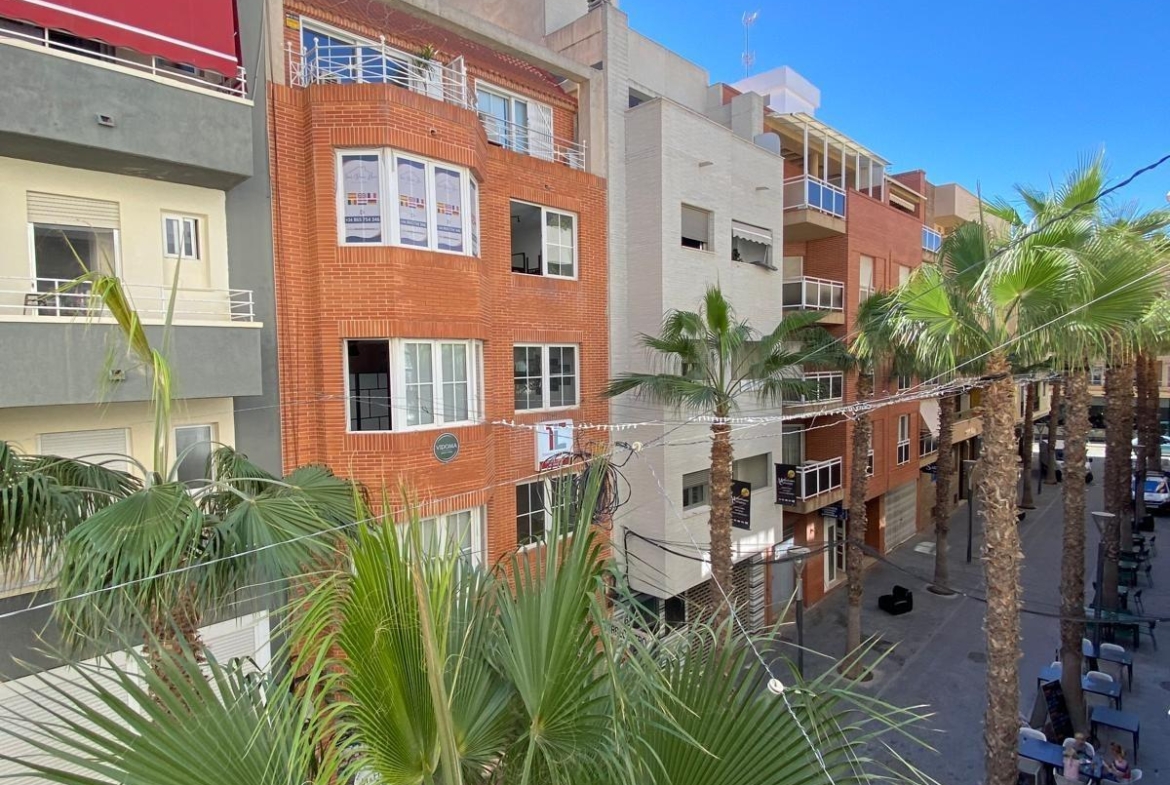 WITH SEA VIEWS apartment 4 bedrooms, 2 bathrooms, 2 terraces, and garage