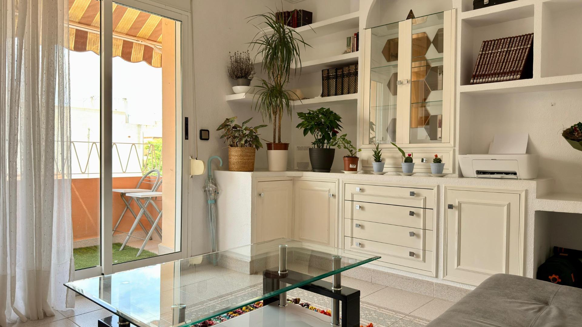 GREAT OPTION – well-maintained apartment in Alicante