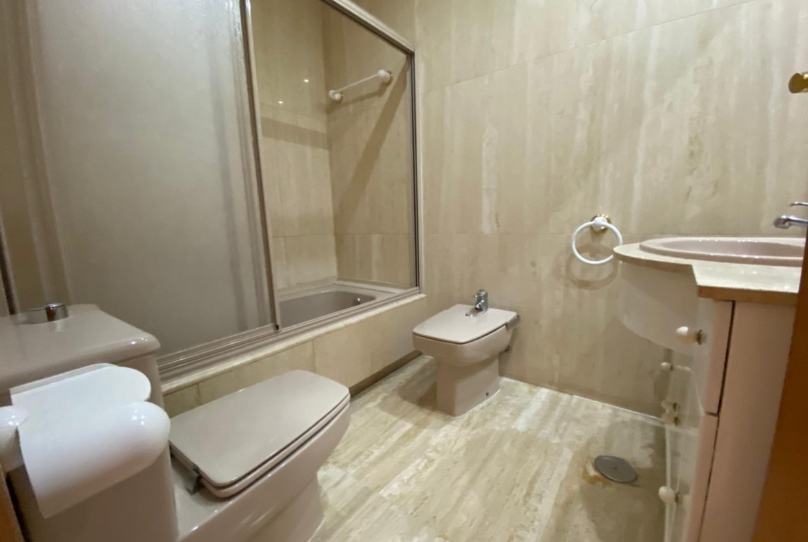 WITH SEA VIEWS apartment 4 bedrooms, 2 bathrooms, 2 terraces, and garage