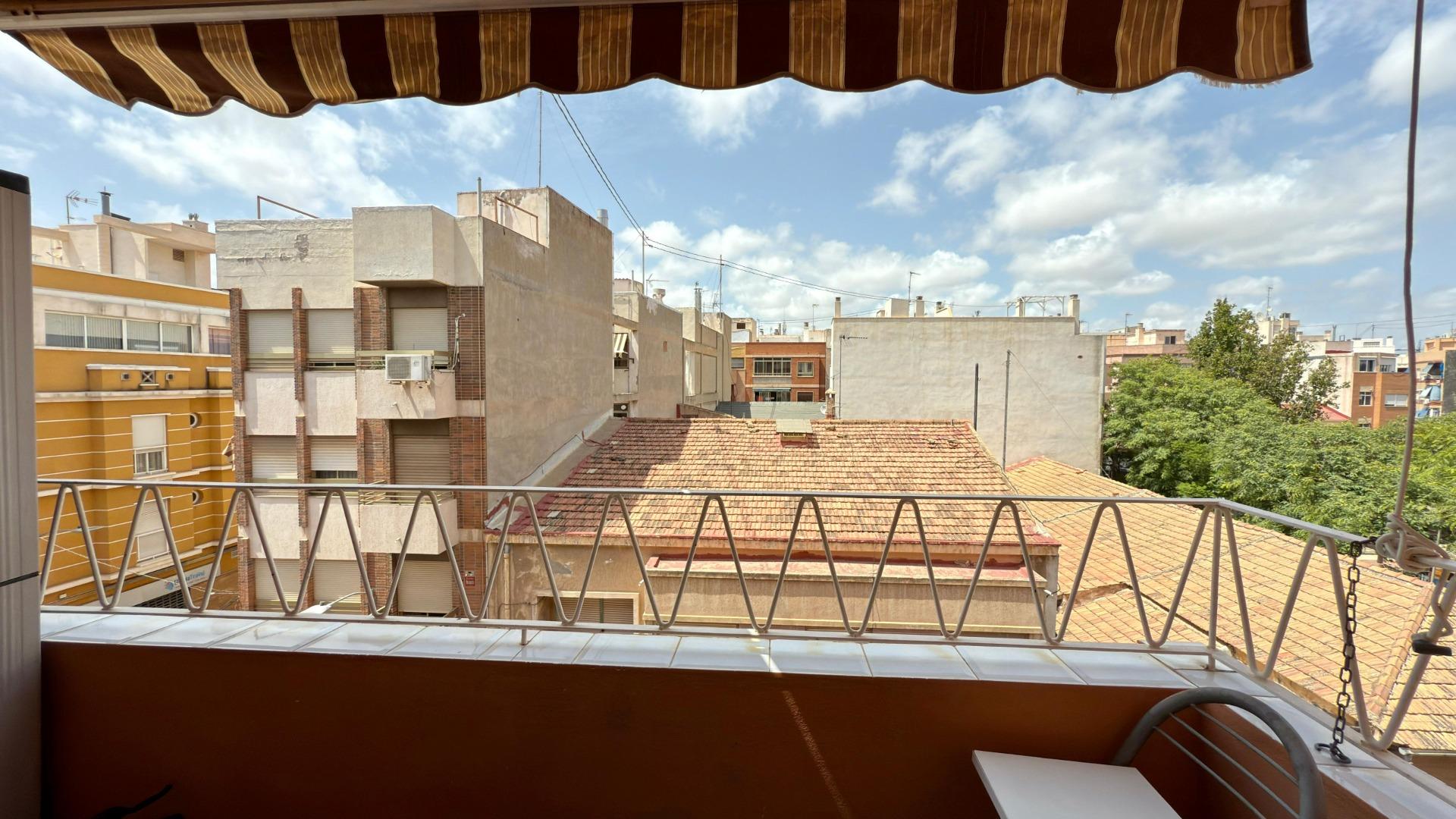 GREAT OPTION – well-maintained apartment in Alicante