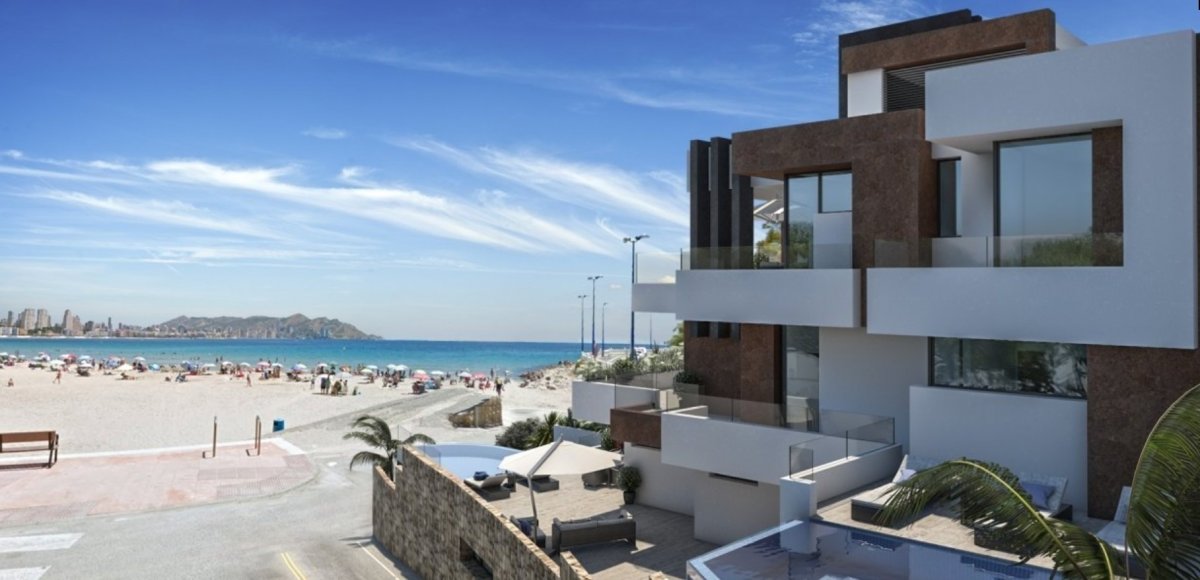 Duplex apartment on the first line of Poniente beach