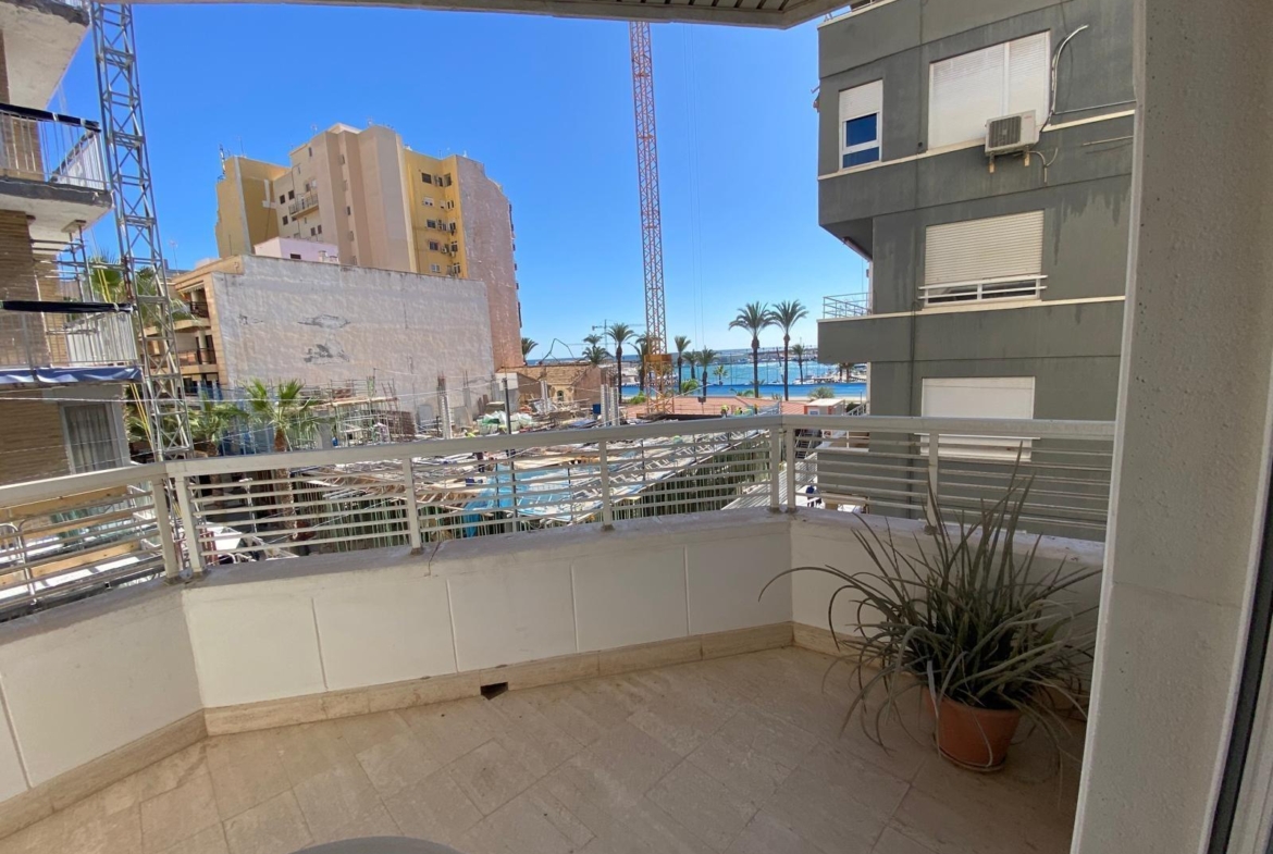 WITH SEA VIEWS apartment 4 bedrooms, 2 bathrooms, 2 terraces, and garage