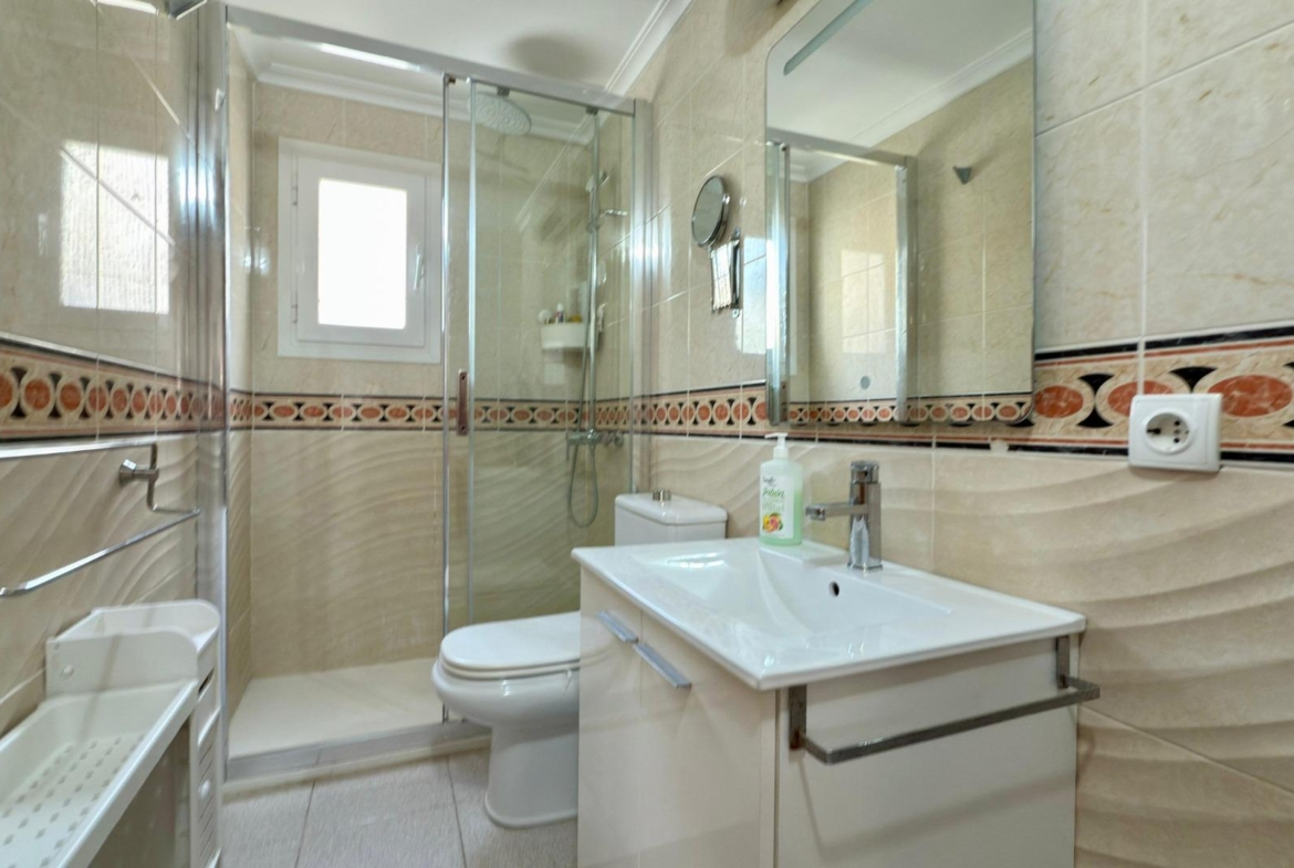 GREAT OPTION – well-maintained apartment in Alicante