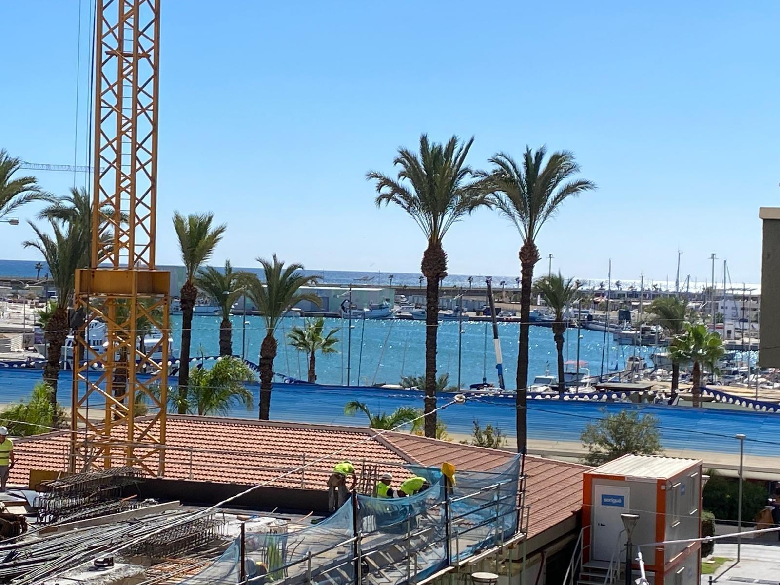 WITH SEA VIEWS apartment 4 bedrooms, 2 bathrooms, 2 terraces, and garage