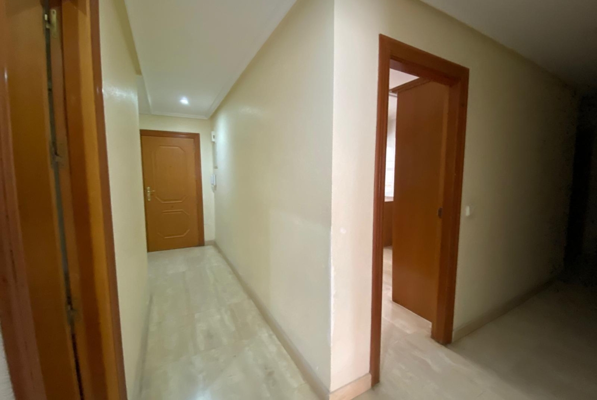 WITH SEA VIEWS apartment 4 bedrooms, 2 bathrooms, 2 terraces, and garage