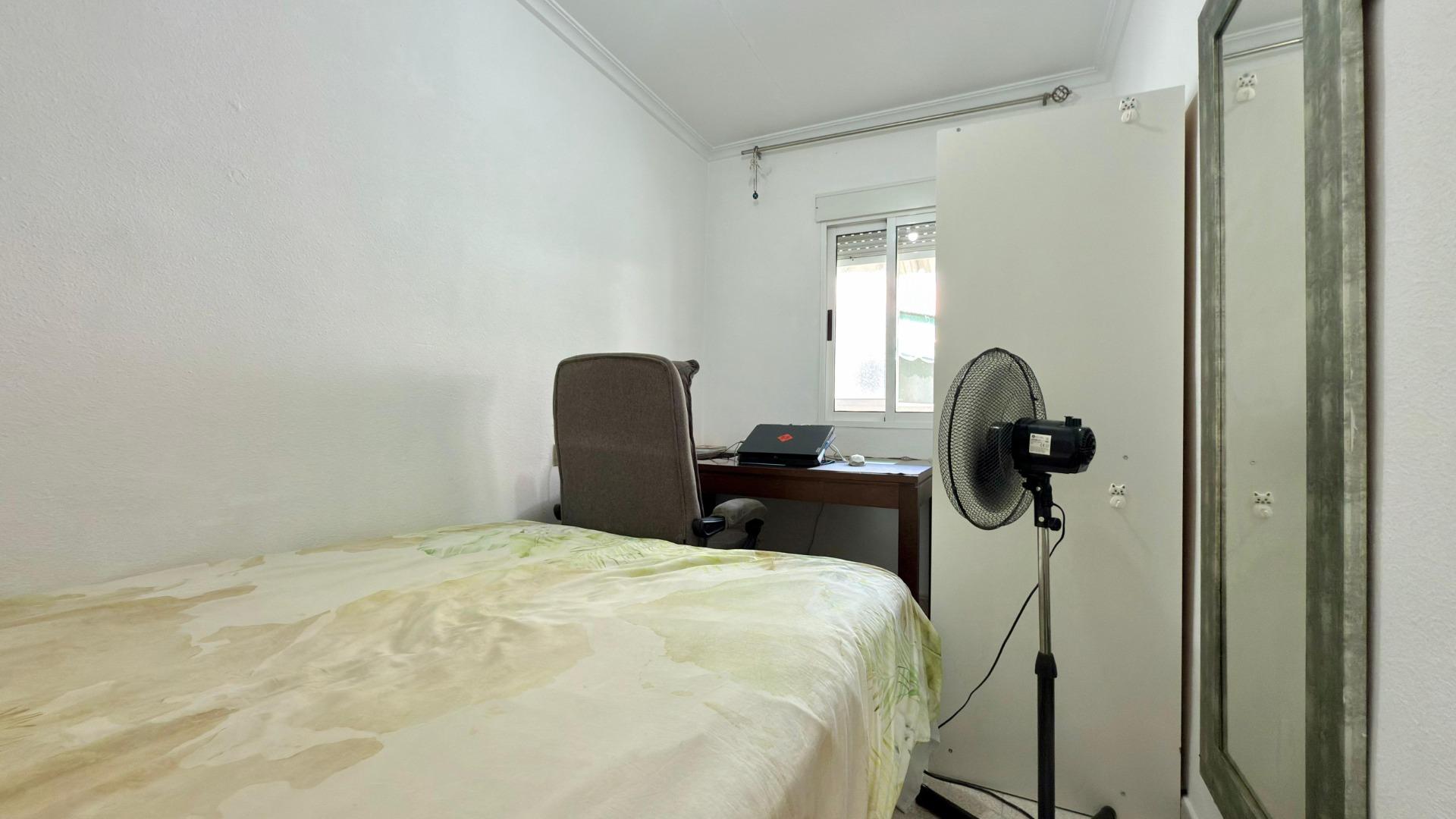 GREAT OPTION – well-maintained apartment in Alicante