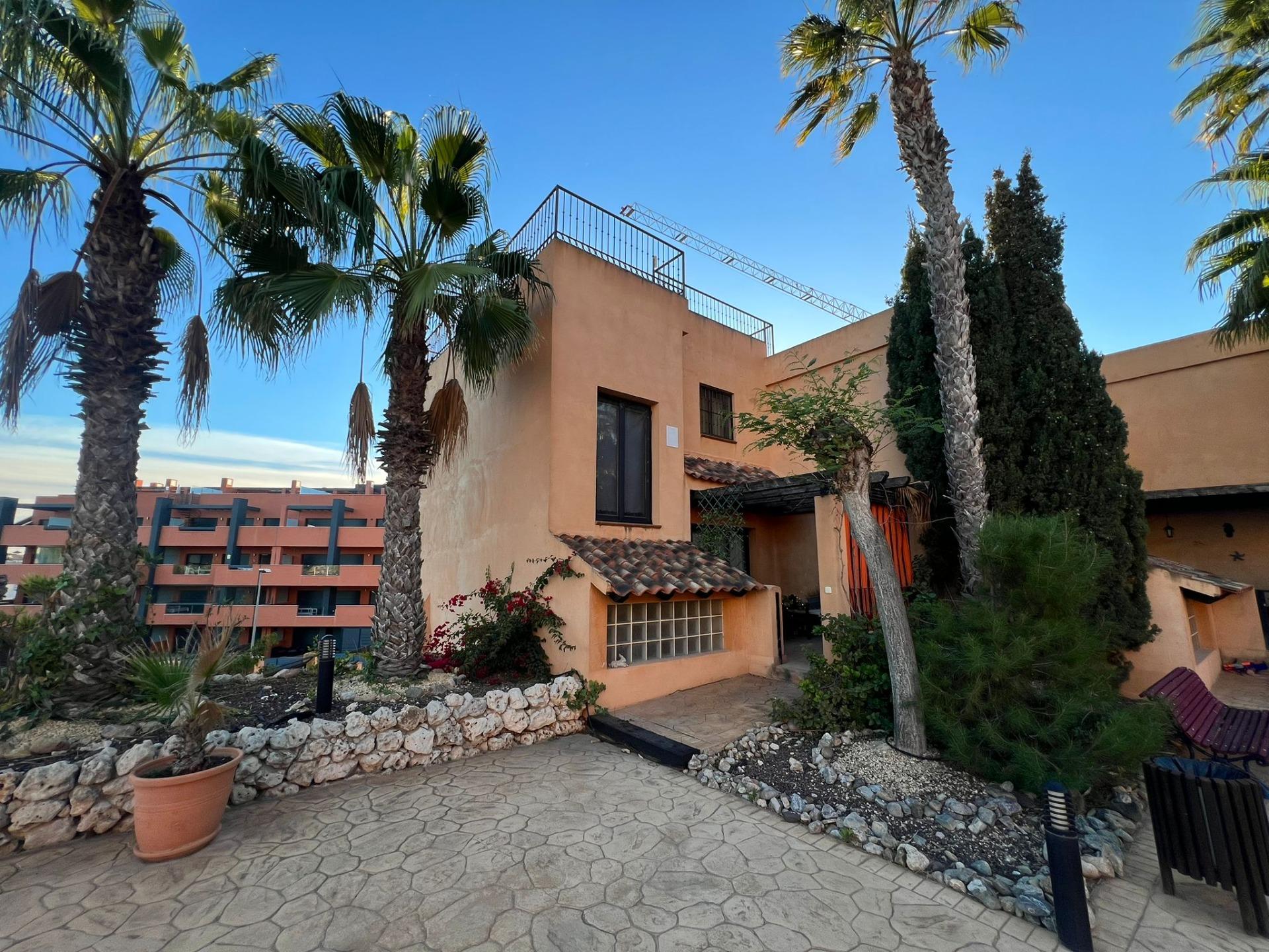 7-26-3 Prachtig herenhuis in Villamartin