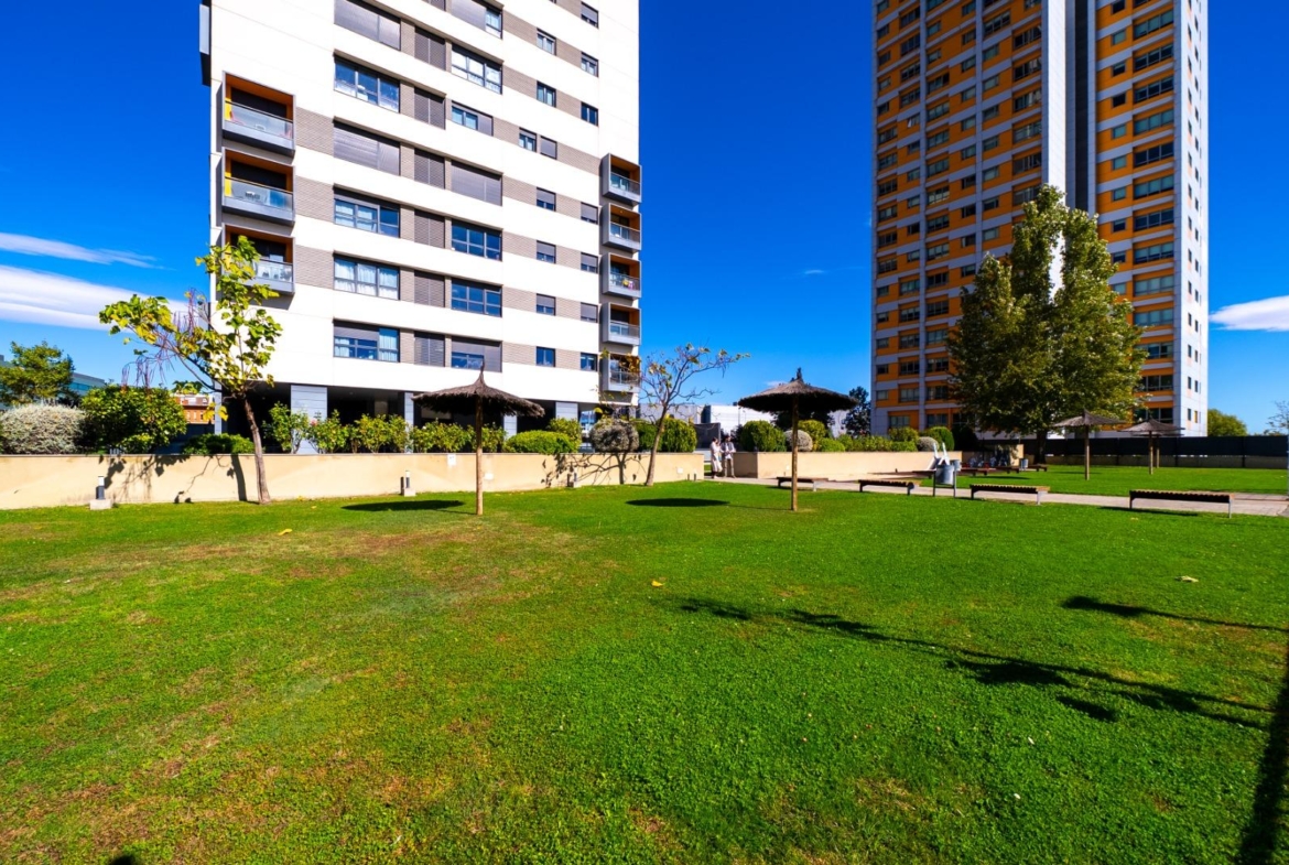 ESPECTACULAR VIVIENDA CON VISTAS PANORÁMICAS EN VIRGEN DEL CORTIJO – MANOTERAS, MADRID