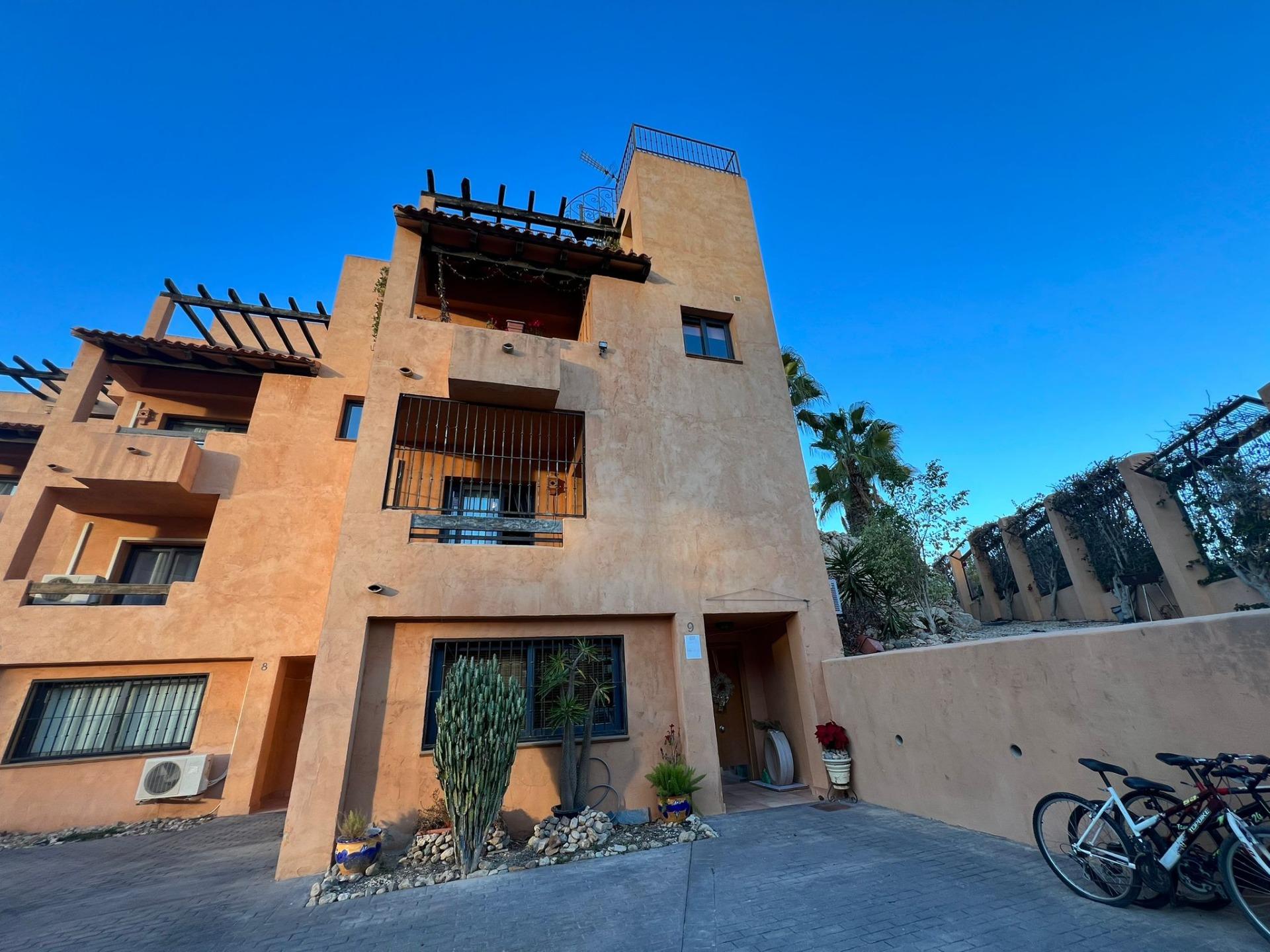 7-3-16 Prachtig herenhuis in Villamartin