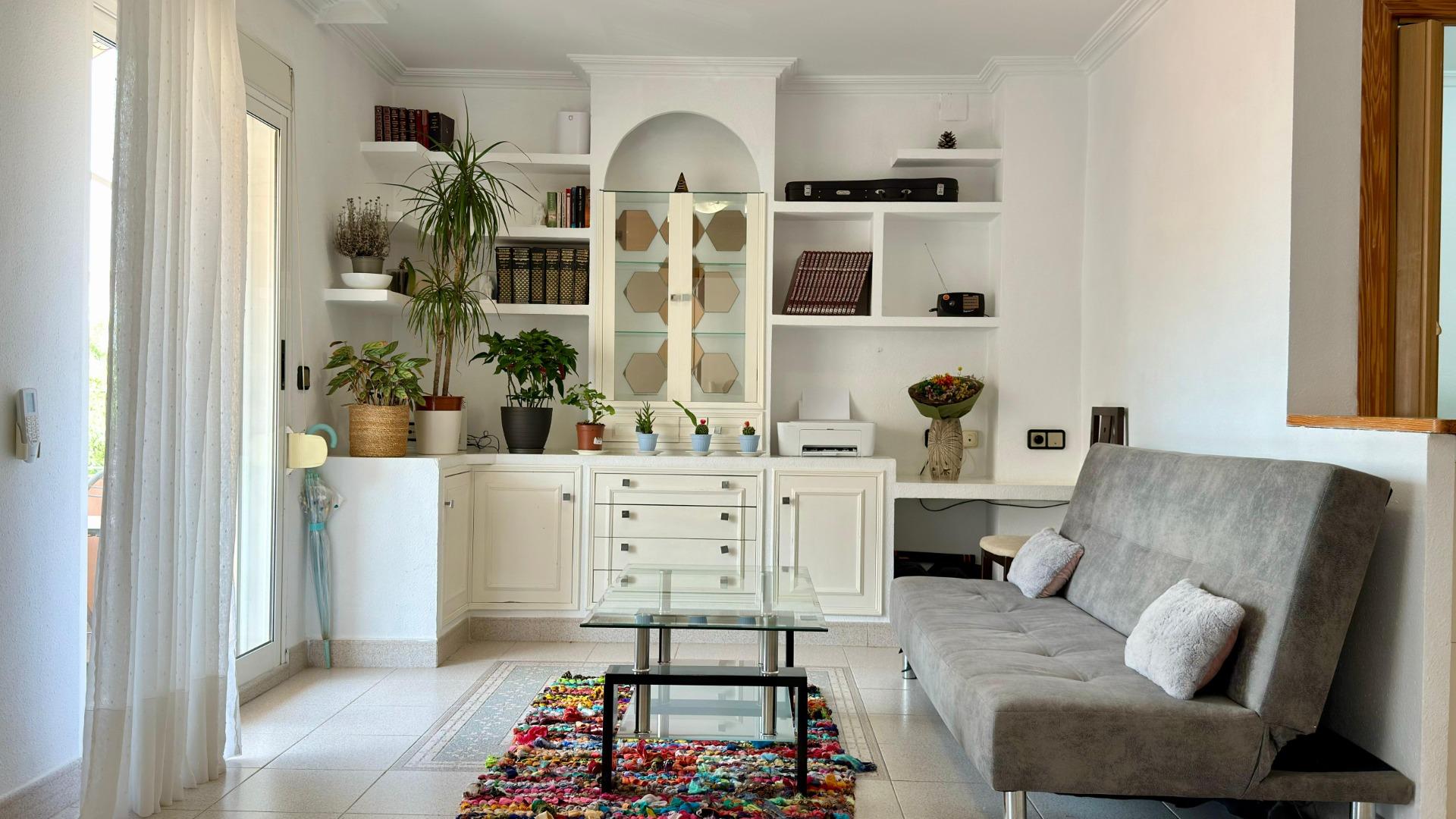 GREAT OPTION – well-maintained apartment in Alicante