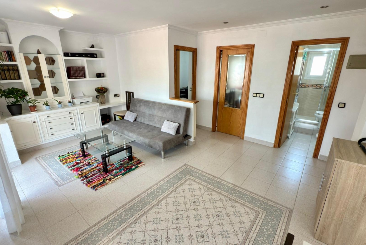 GREAT OPTION – well-maintained apartment in Alicante