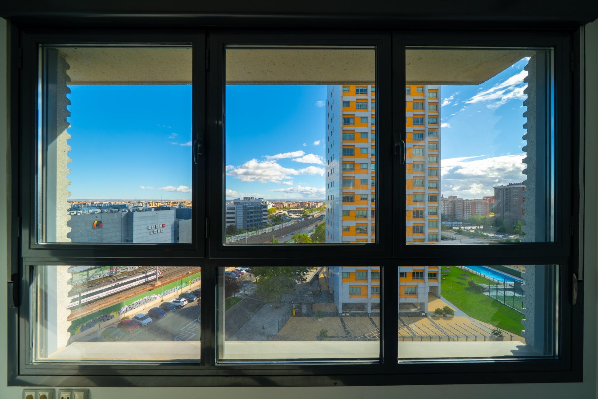 ESPECTACULAR VIVIENDA CON VISTAS PANORÁMICAS EN VIRGEN DEL CORTIJO – MANOTERAS, MADRID