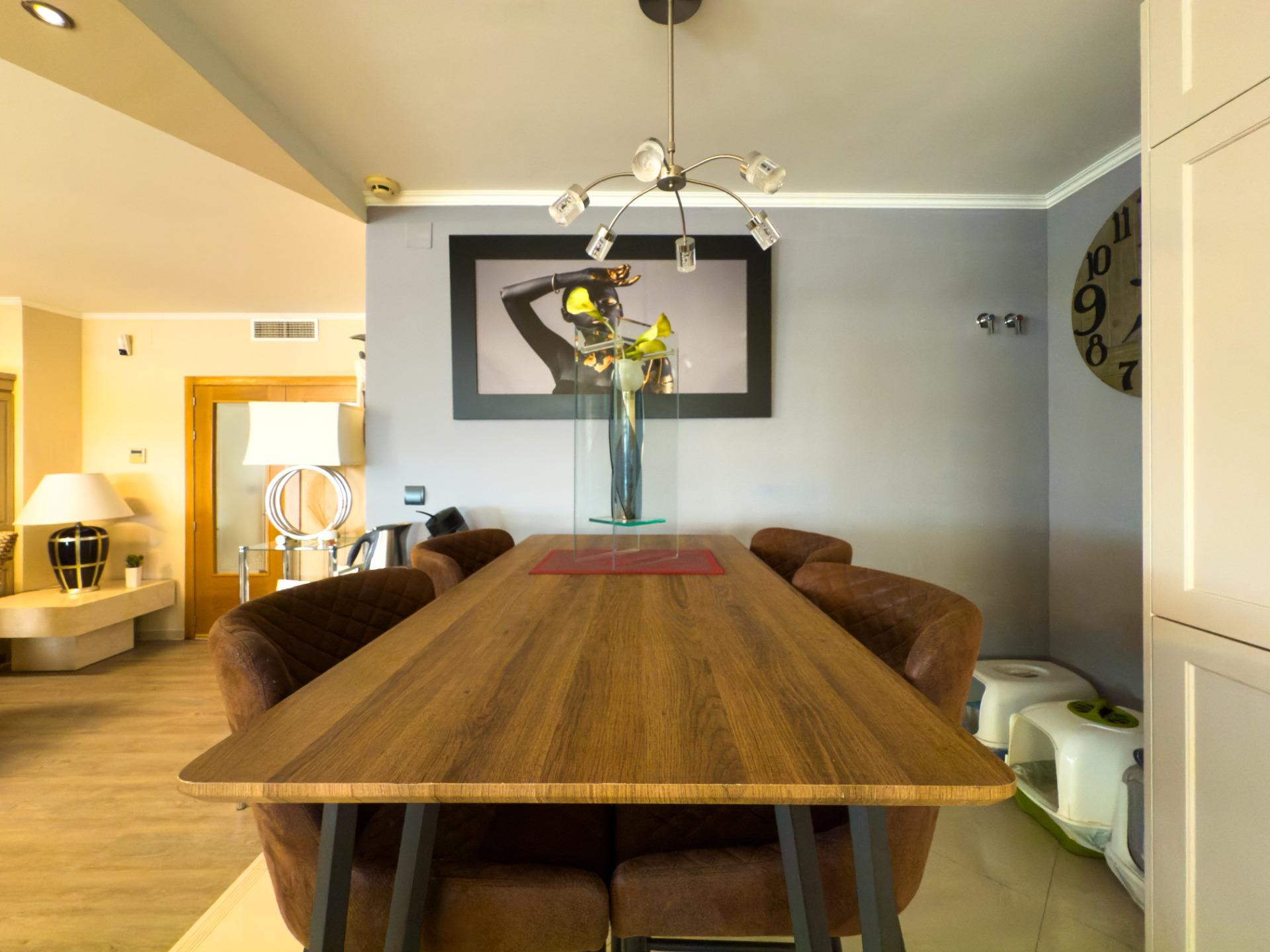 Spacious recently renovated villa with 3,600 m2 of plot and private pool