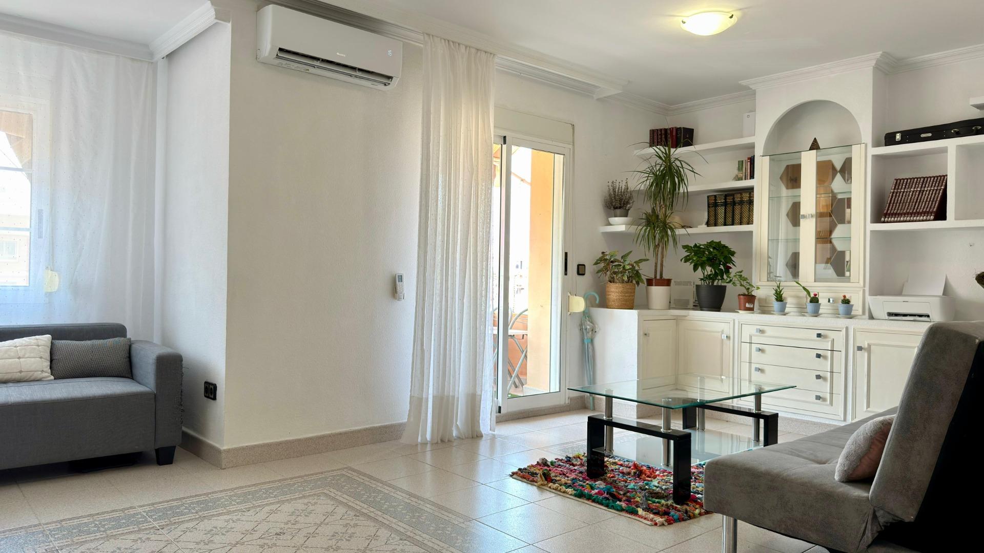GREAT OPTION – well-maintained apartment in Alicante