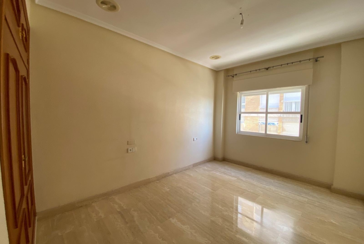 WITH SEA VIEWS apartment 4 bedrooms, 2 bathrooms, 2 terraces, and garage