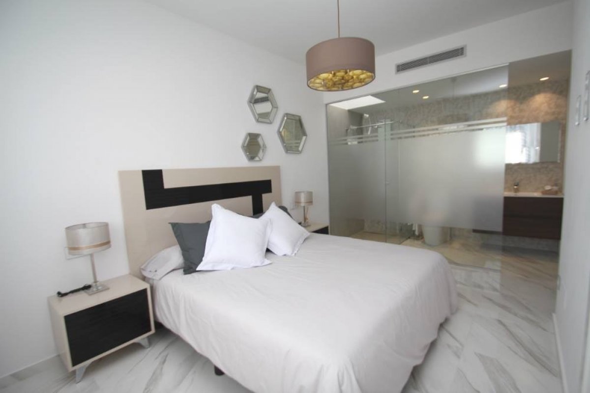 7-7 Independent Villas of San Miguel de Salinas – Bellavista. From 469 000 евро.