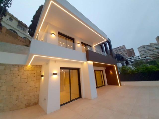 Duplex apartment on the first line of Poniente beach