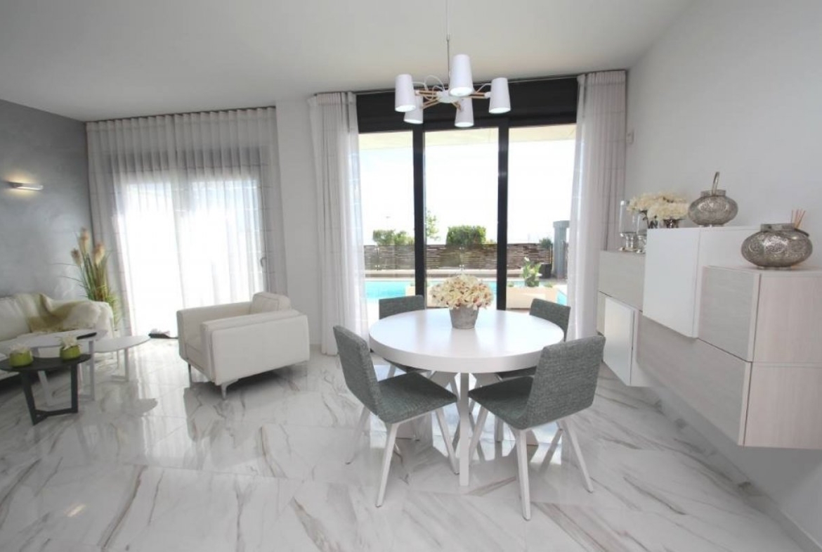 Independent Villas of San Miguel de Salinas – Bellavista. From 469 000 евро.
