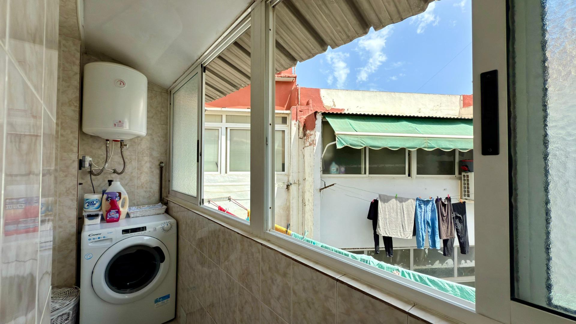 GREAT OPTION – well-maintained apartment in Alicante