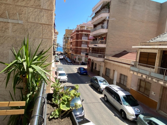 PLAYA DEL CURA. REFURBISHED APARTMENT WITH TOURIST LICENSE 200 M FROM THE SEA