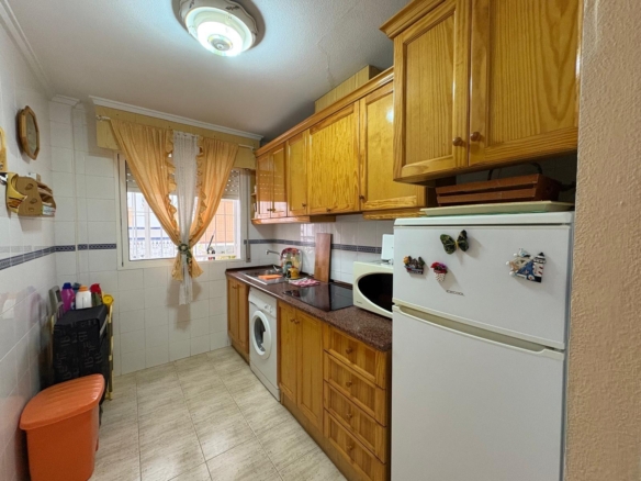 Charming Apartment in the Heart of Torrevieja 🏡✨ 2 Bedrooms 1 Bathroom with Patio and Pool