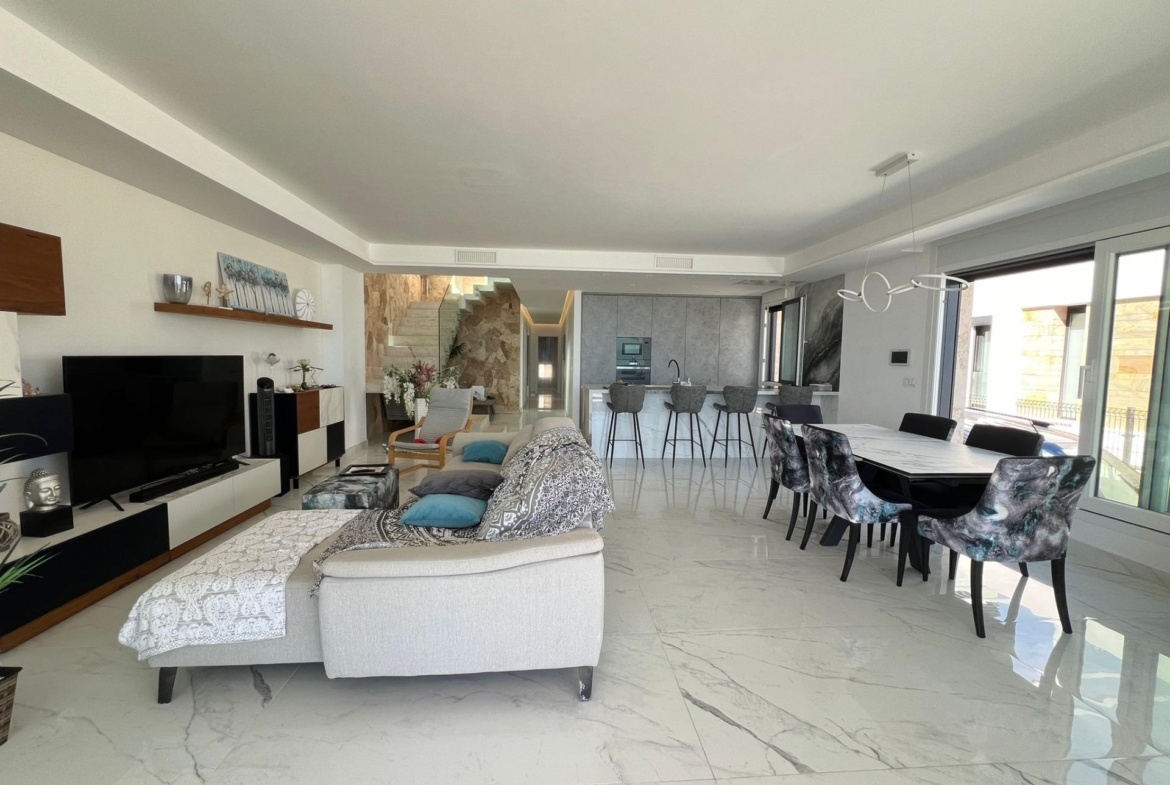 Spectacular Beachfront VILLA, LA MATA