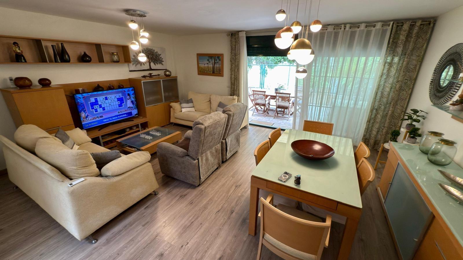 Exclusivo Adosado en Primera Línea de Golf de la Playa de San Juan con vistas espectaculares