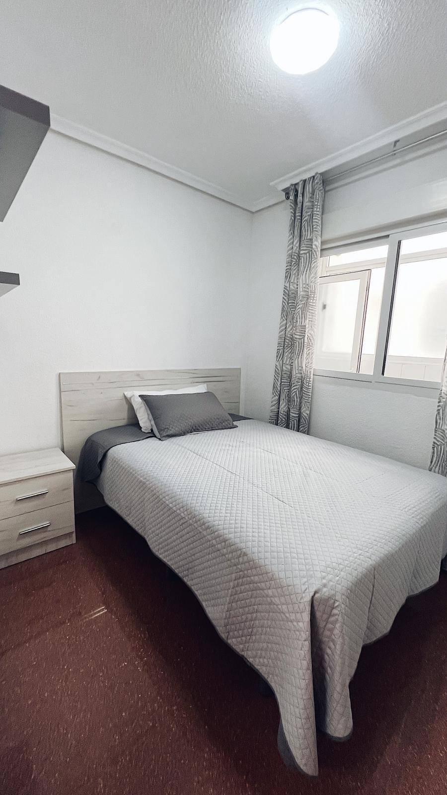8-11-21 2 Bedroom Apartment, 1 Bathroom, 350 m from the Beach