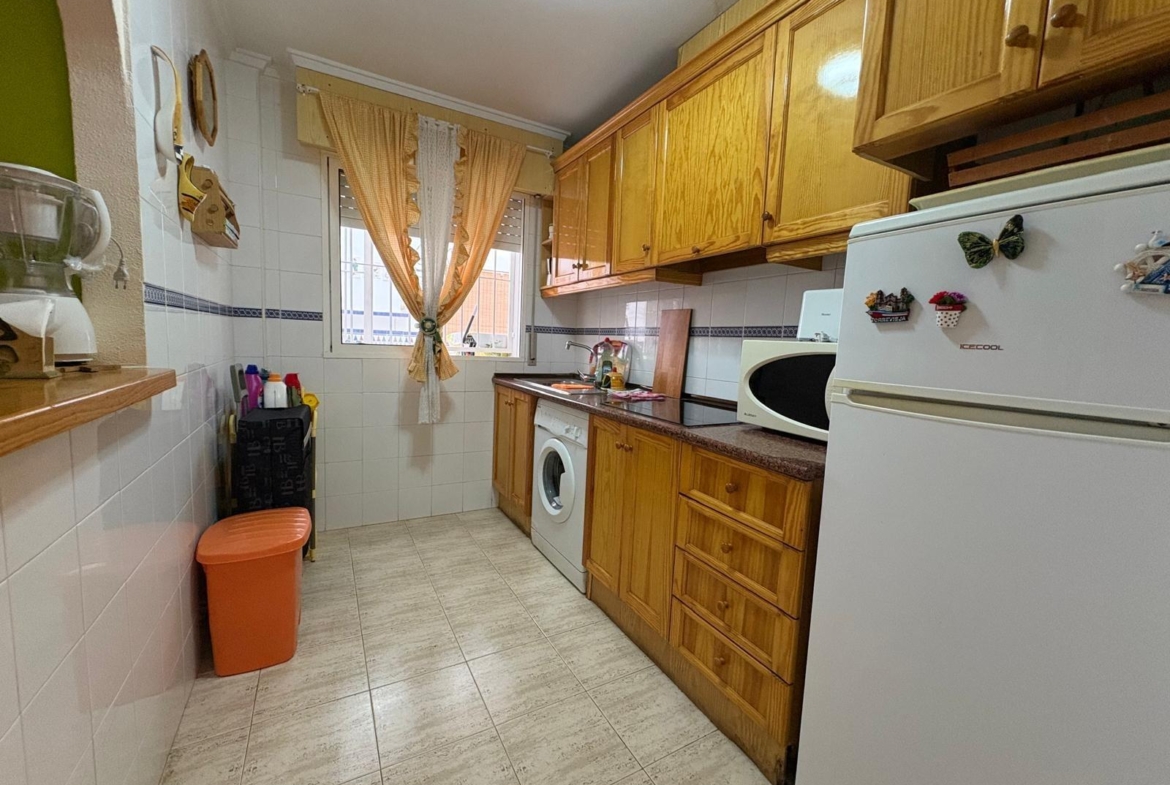 Charming Apartment in the Heart of Torrevieja 🏡✨ 2 Bedrooms 1 Bathroom with Patio and Pool