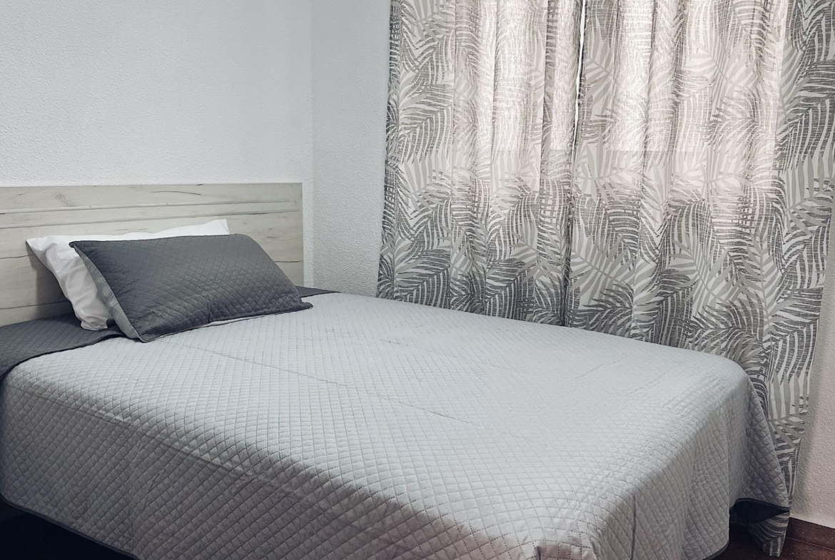 2 Bedroom Apartment, 1 Bathroom, 350 m from the Beach