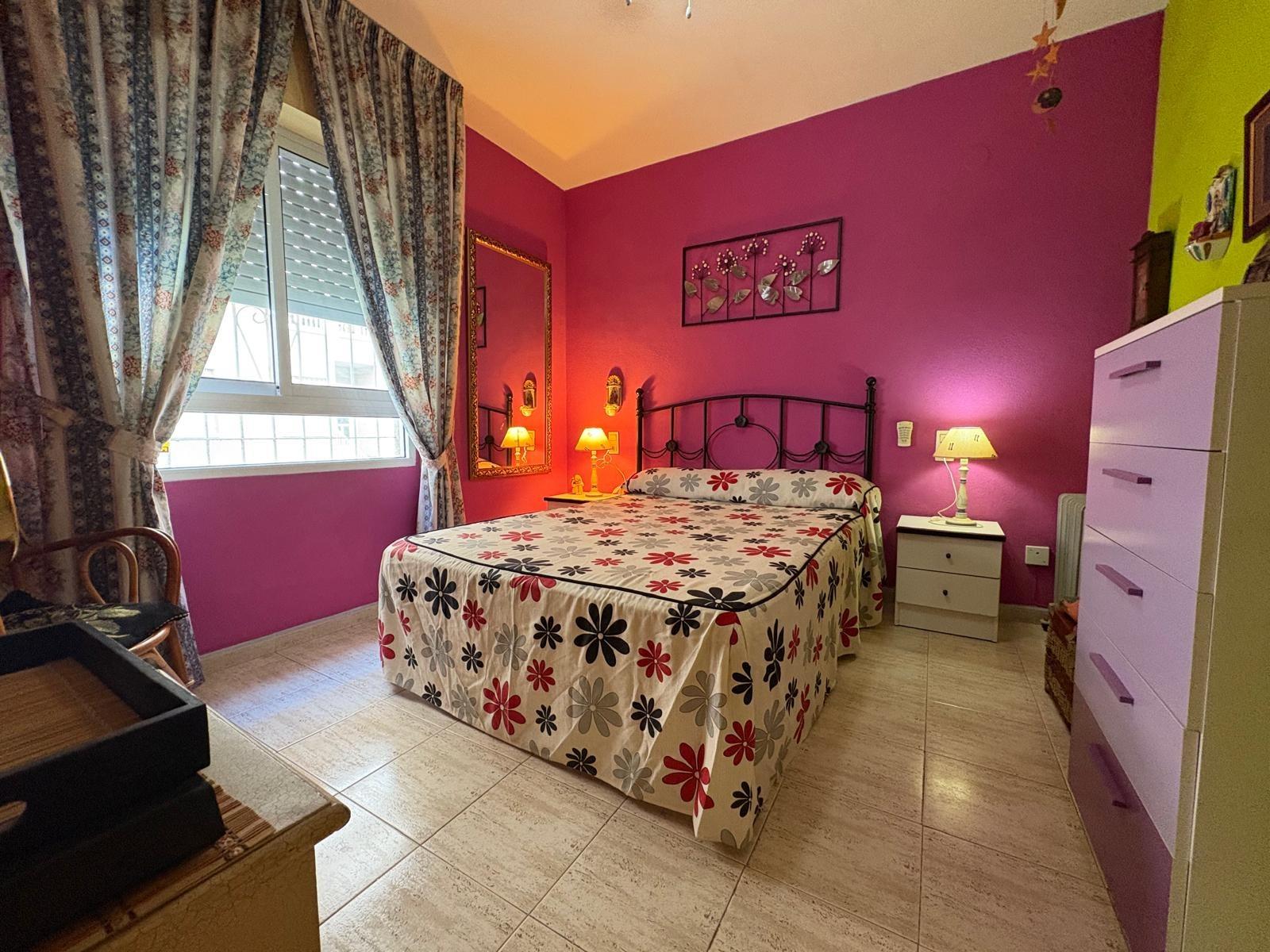 Charming Apartment in the Heart of Torrevieja 🏡✨ 2 Bedrooms 1 Bathroom with Patio and Pool